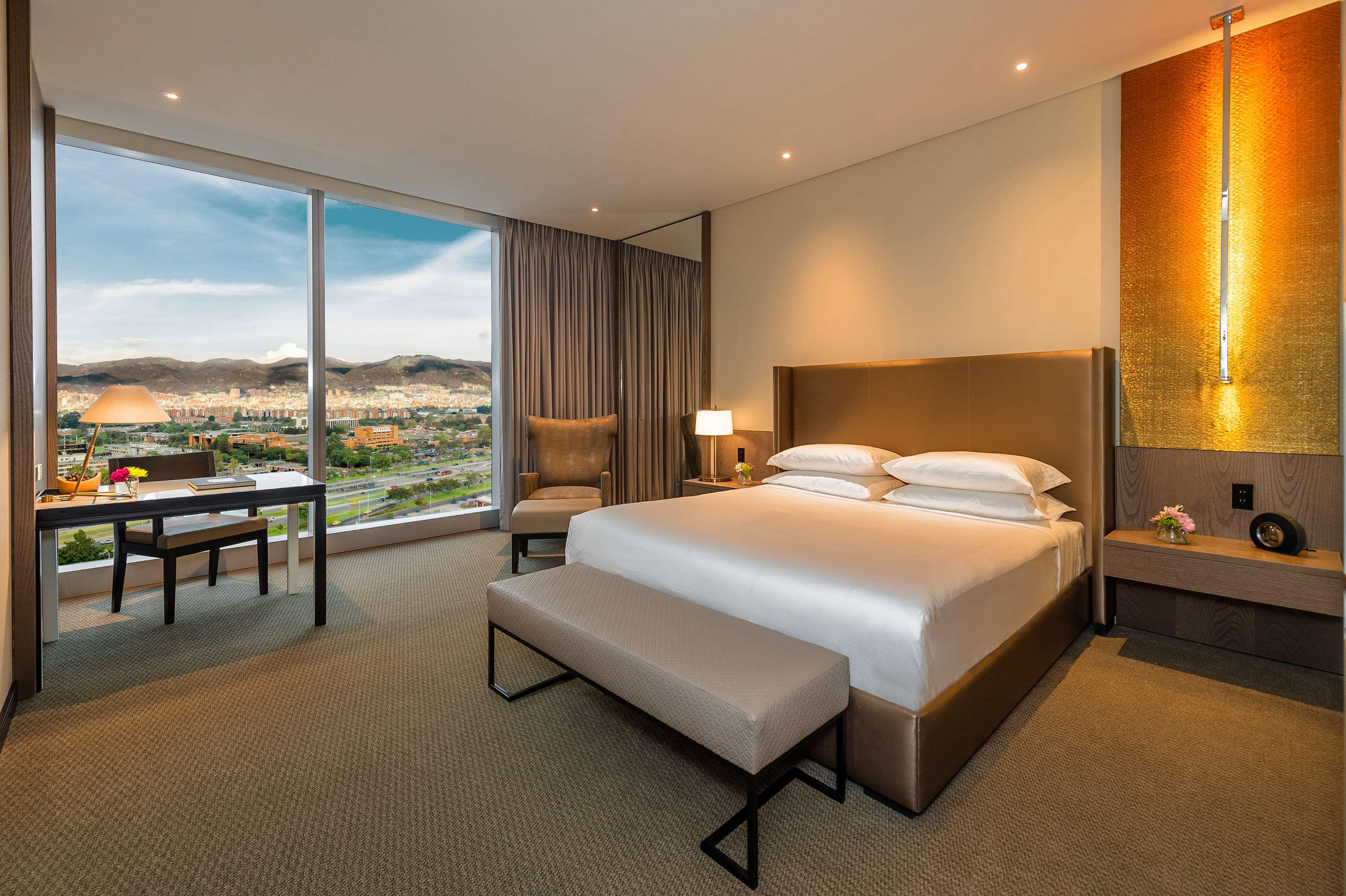 แกรนด์ ไฮแอท โบโกตา Hotel ภายนอก รูปภาพ A bedroom at the hotel